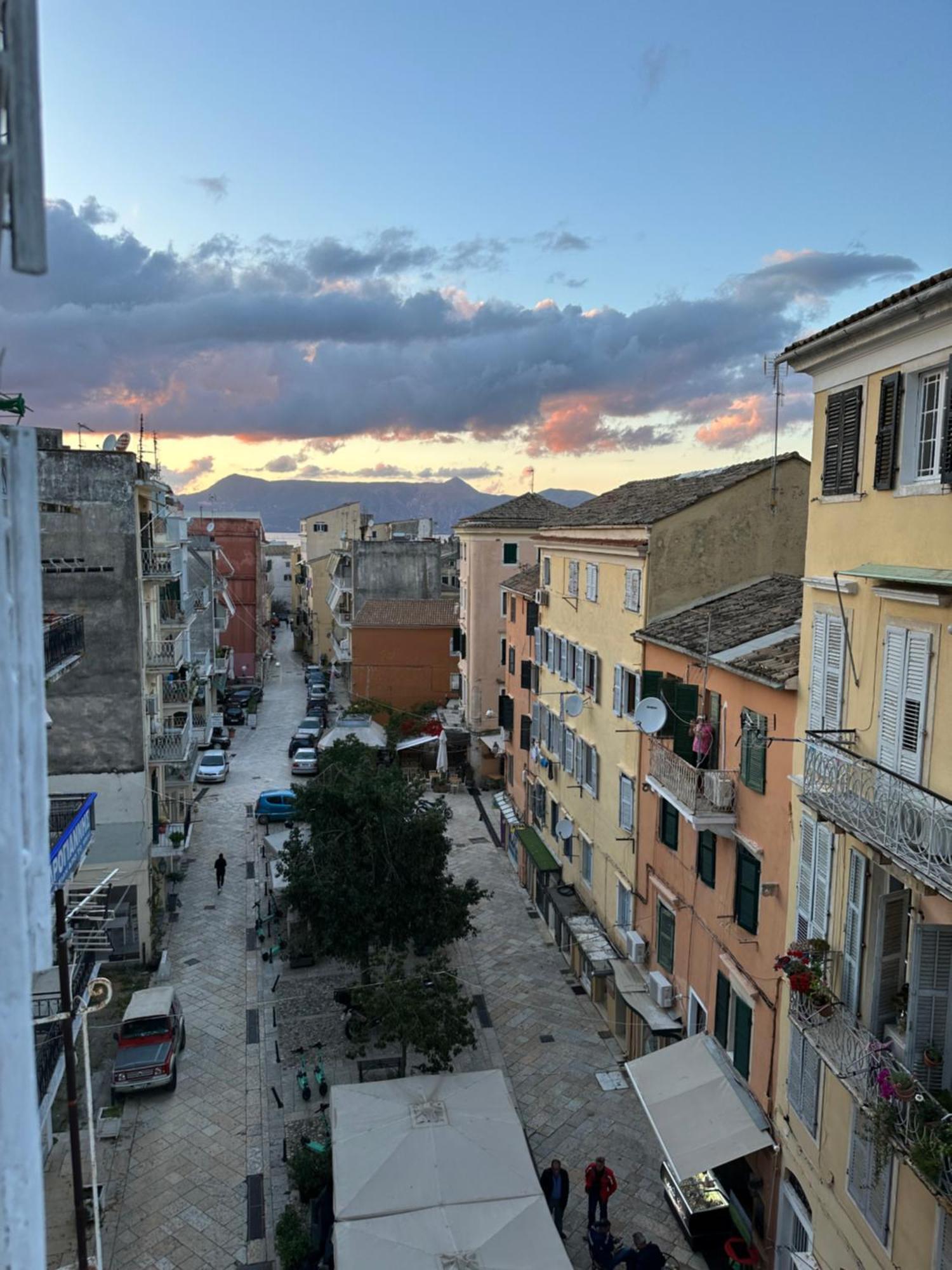 Апартаменты Semeli Old Town Corfu Retreat With Amazing Views Экстерьер фото